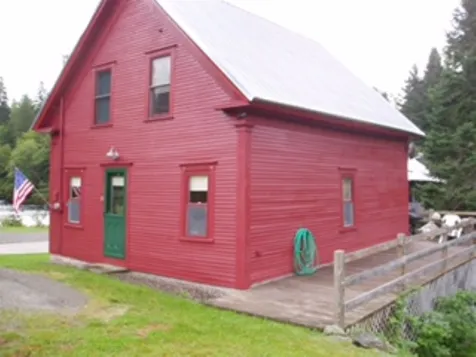10 Fletcher Road Pittsburg NH 03592