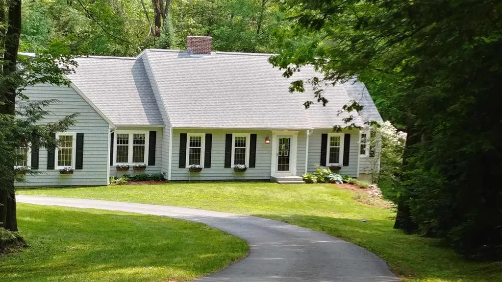 26 Nathan Cutler Drive Bedford NH 03110