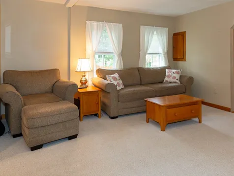 26 West Shore Park Road Kingston NH 03848