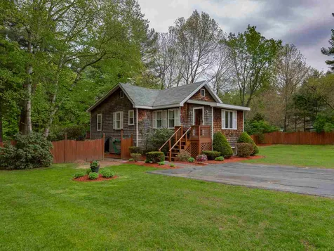 26 West Shore Park Road Kingston NH 03848