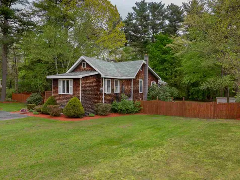 26 West Shore Park Road Kingston NH 03848