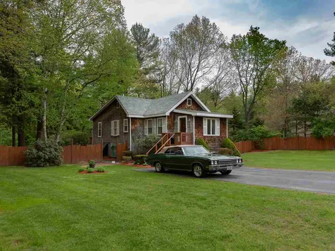 26 West Shore Park Road Kingston NH 03848