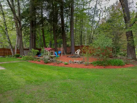 26 West Shore Park Road Kingston NH 03848
