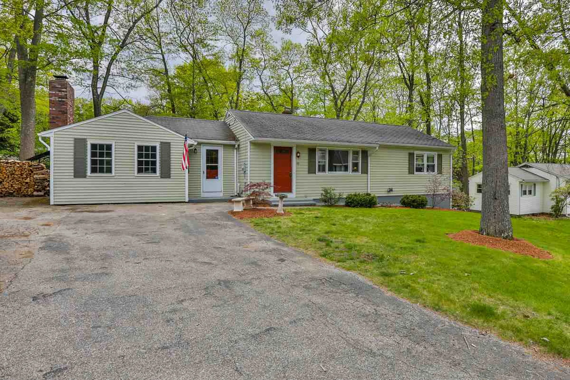 49 Sunset Drive Manchester NH 03104