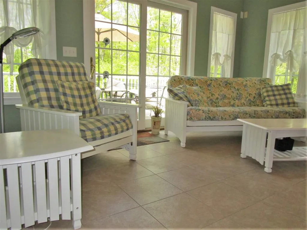 40 Redcoat Drive Hampstead NH 03841