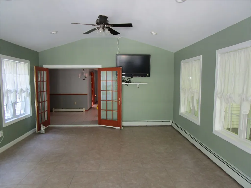 40 Redcoat Drive Hampstead NH 03841