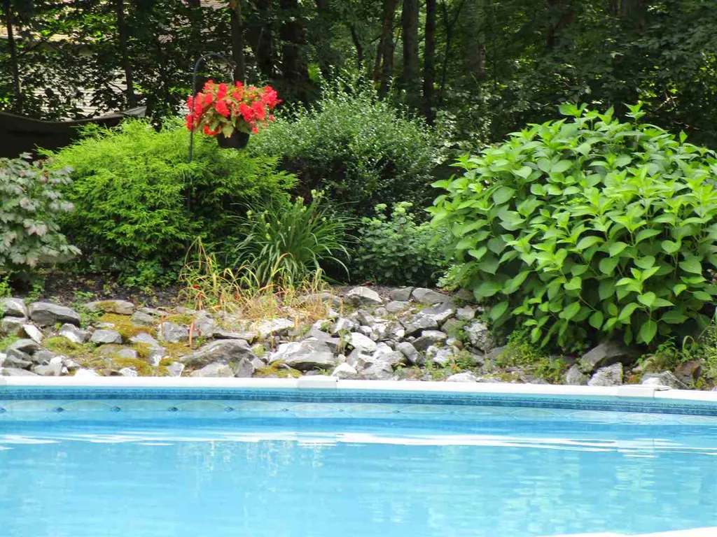 40 Redcoat Drive Hampstead NH 03841