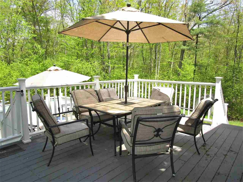 40 Redcoat Drive Hampstead NH 03841
