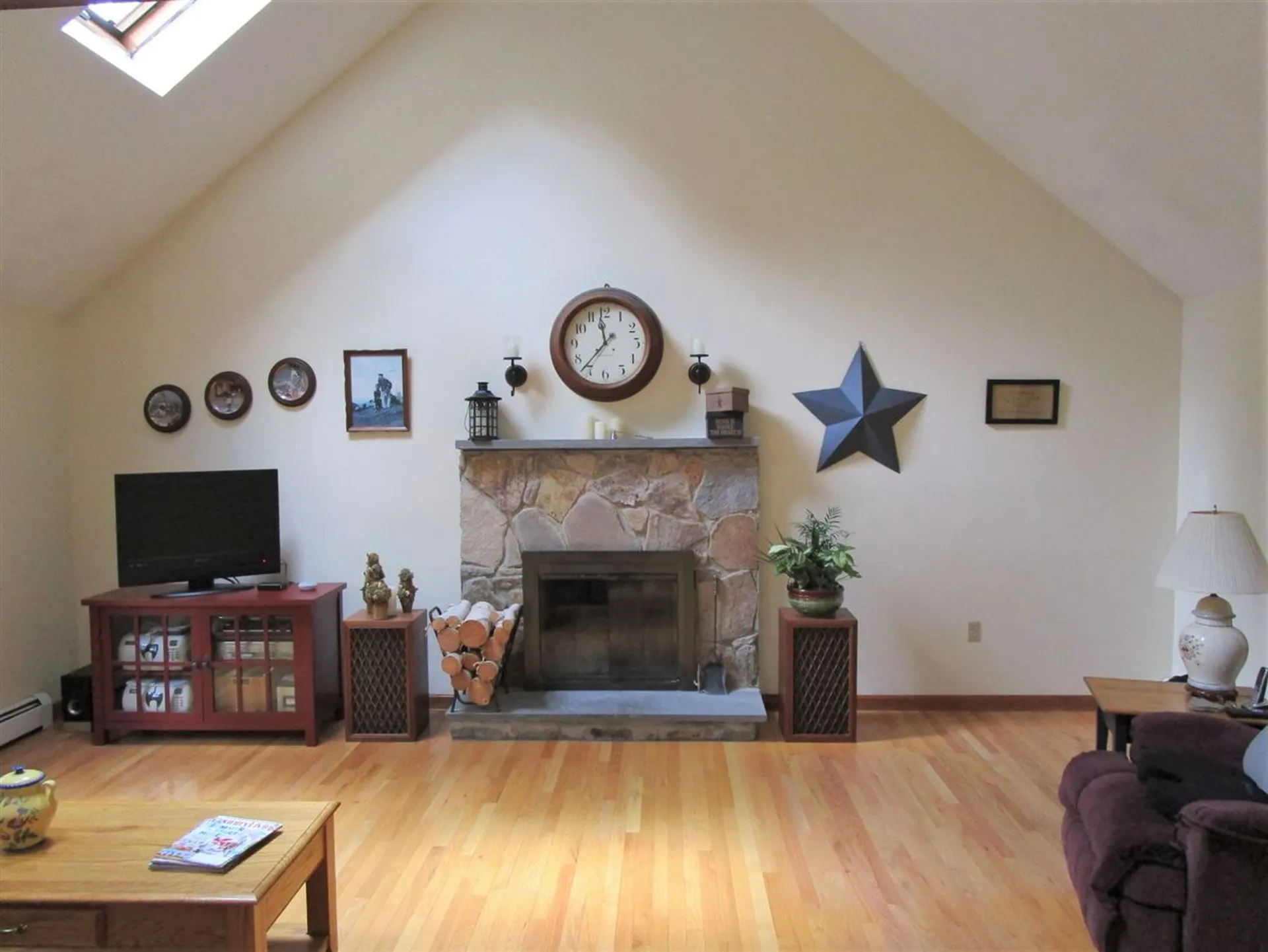 40 Redcoat Drive Hampstead NH 03841