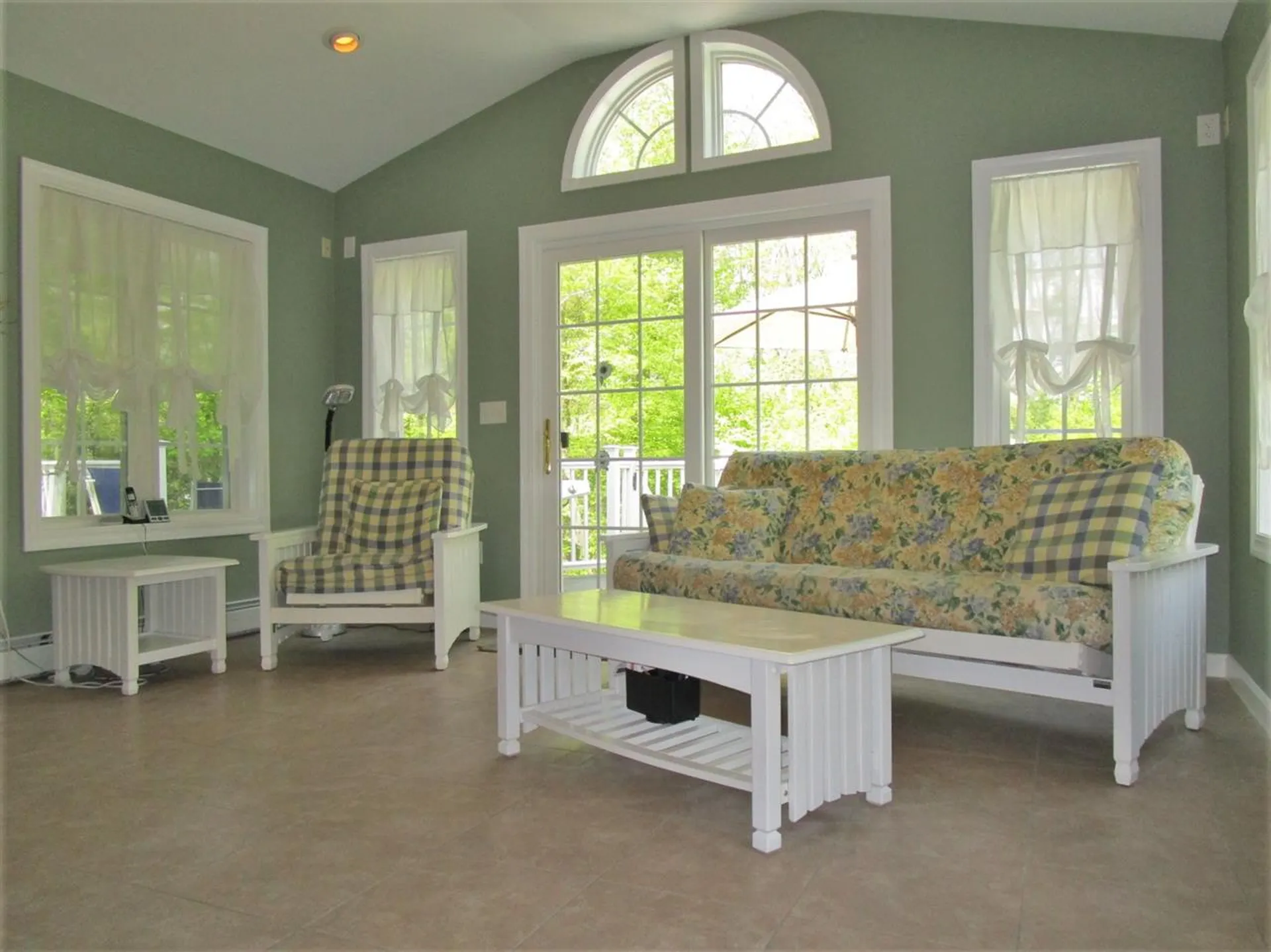 40 Redcoat Drive Hampstead NH 03841