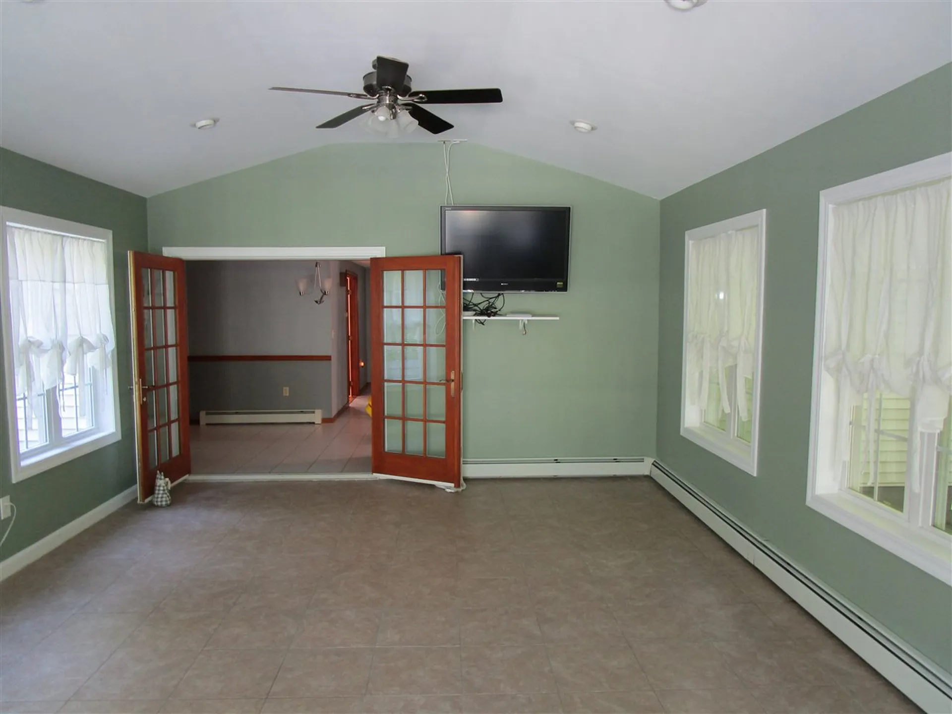 40 Redcoat Drive Hampstead NH 03841