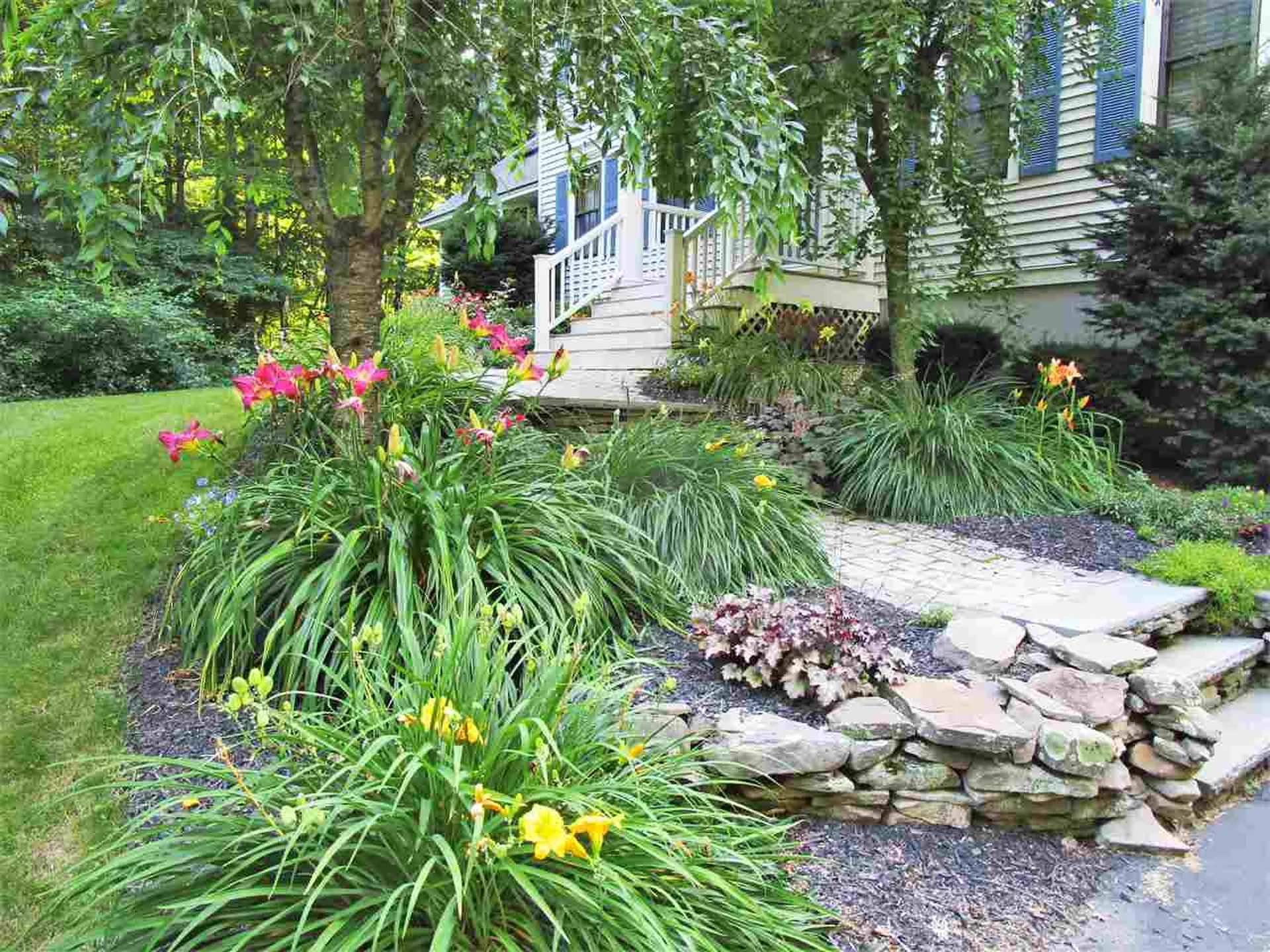 40 Redcoat Drive Hampstead NH 03841