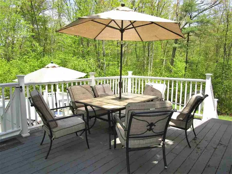 40 Redcoat Drive Hampstead NH 03841