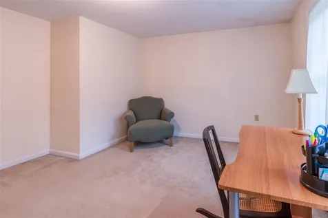7 Lincoln Circle Hillsborough NH 03244