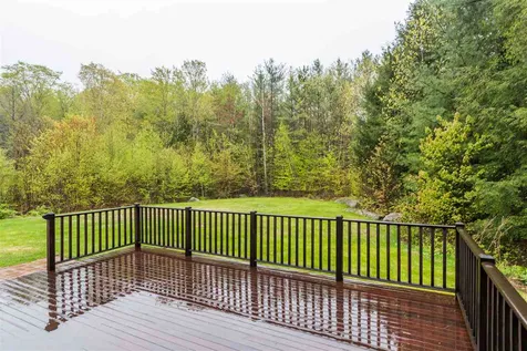 7 Lincoln Circle Hillsborough NH 03244