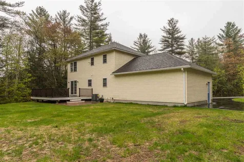 7 Lincoln Circle Hillsborough NH 03244
