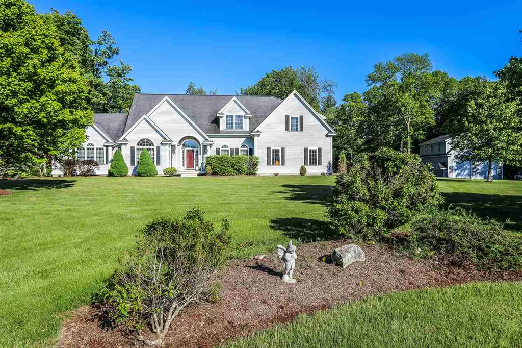 1140 Montalona Road Dunbarton NH 03046
