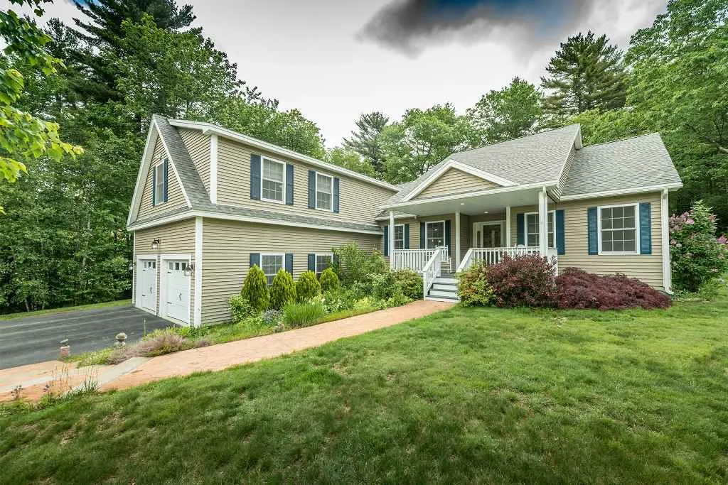 4 Dolphin Desi Lane Berwick ME 03901