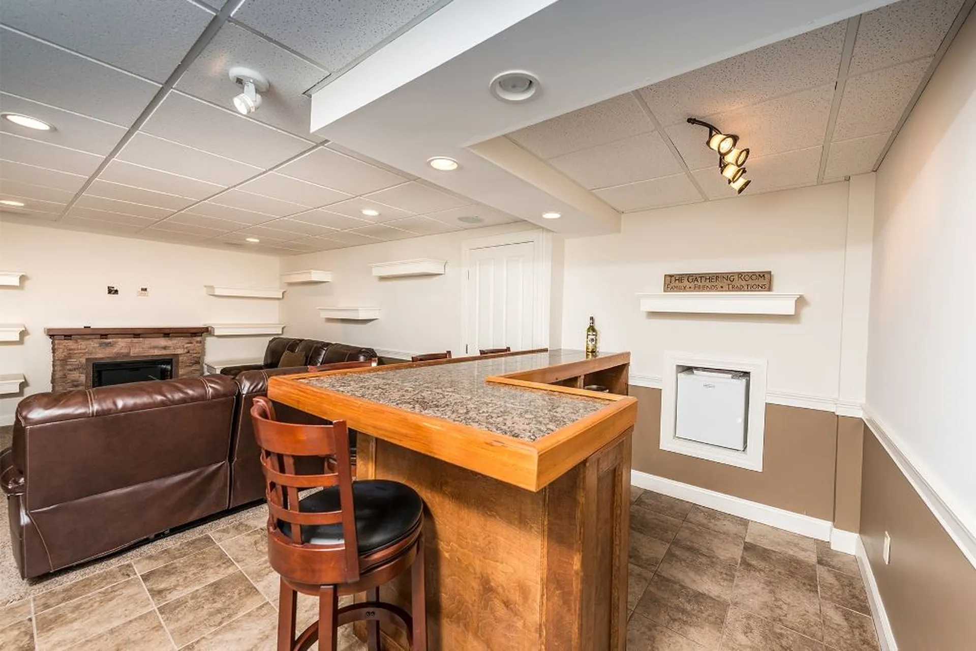 4 Dolphin Desi Lane Berwick ME 03901