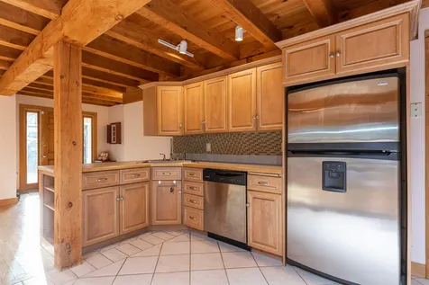 142 Mendums Landing Road Barrington NH 03825