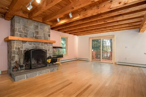 142 Mendums Landing Road Barrington NH 03825