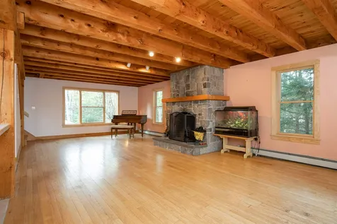 142 Mendums Landing Road Barrington NH 03825