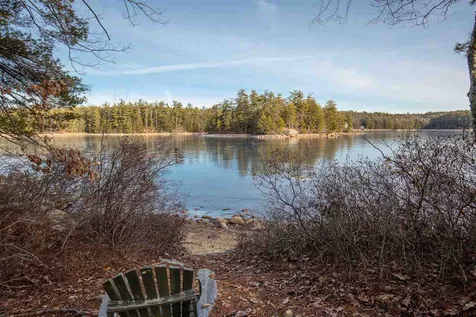 142 Mendums Landing Road Barrington NH 03825