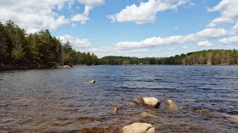 142 Mendums Landing Road Barrington NH 03825
