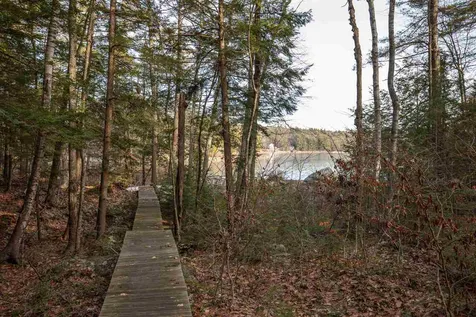 142 Mendums Landing Road Barrington NH 03825