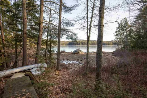142 Mendums Landing Road Barrington NH 03825