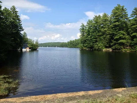 142 Mendums Landing Road Barrington NH 03825