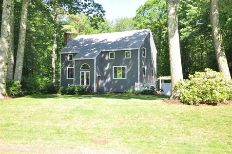 5 Fox Hollow Road Derry NH 03038