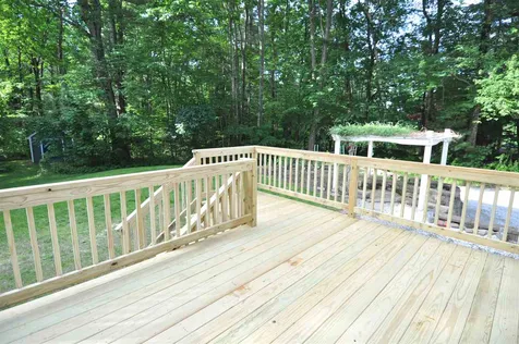 5 Fox Hollow Road Derry NH 03038