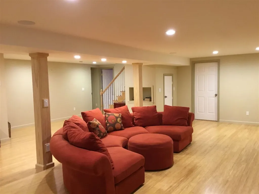 60 Moss Glen Lane South Burlington VT 05403