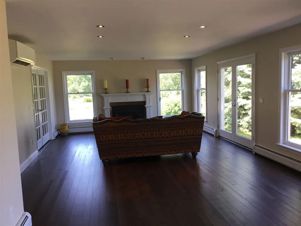 60 Moss Glen Lane South Burlington VT 05403
