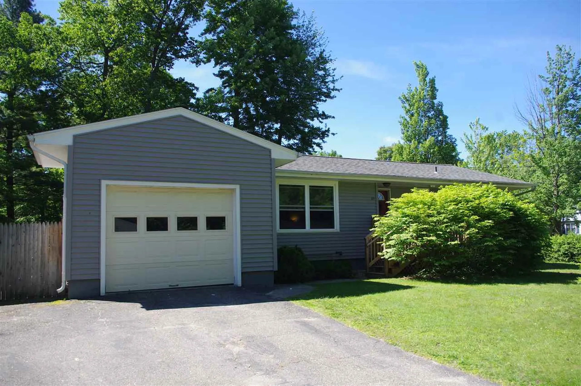 25 Sandy Lane Burlington VT 05408