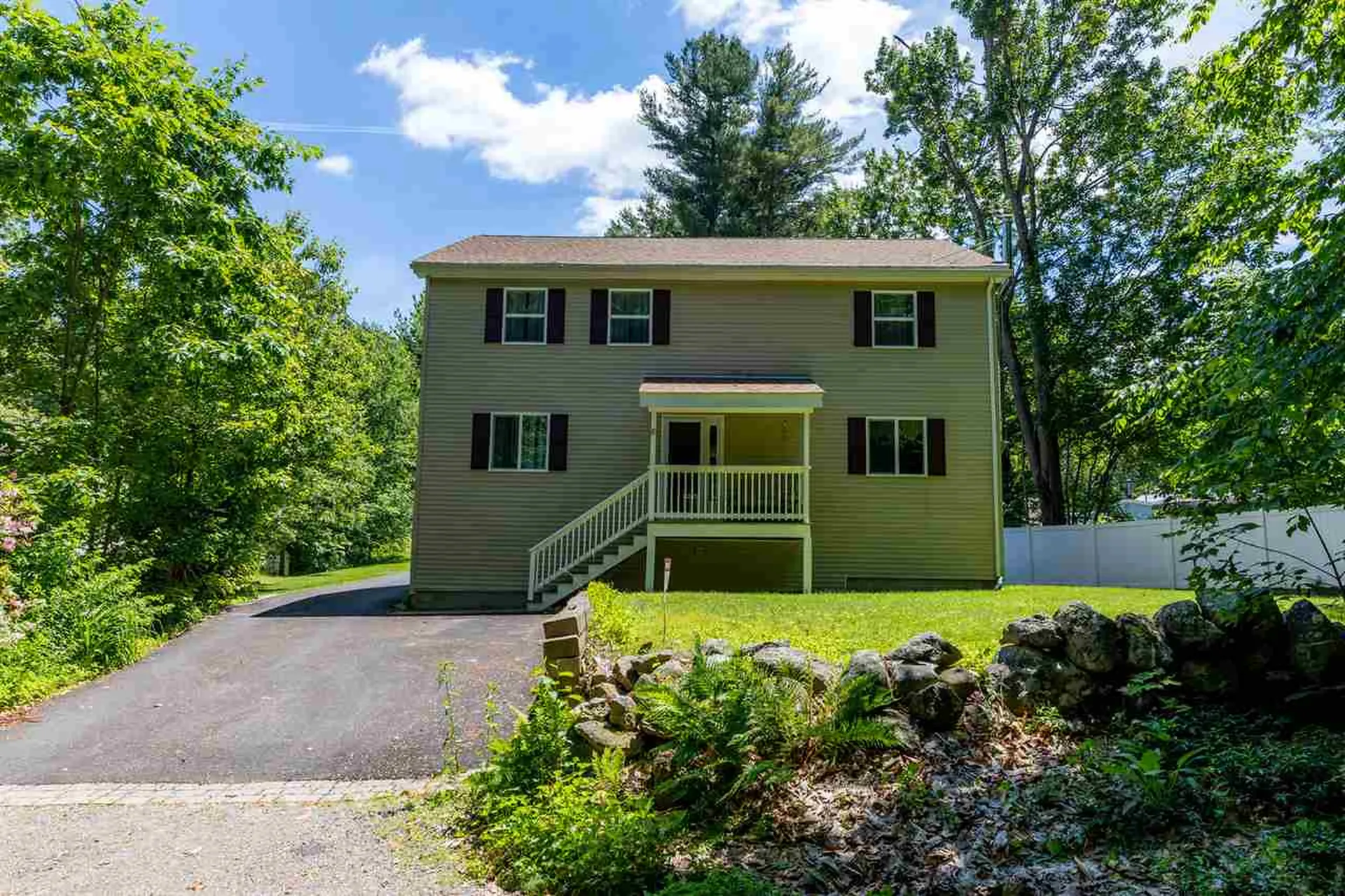 8 Summer Street Sandown NH 03873