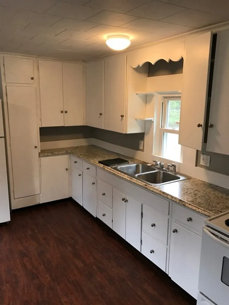 14 Lewis Piper Road Holderness NH 03245