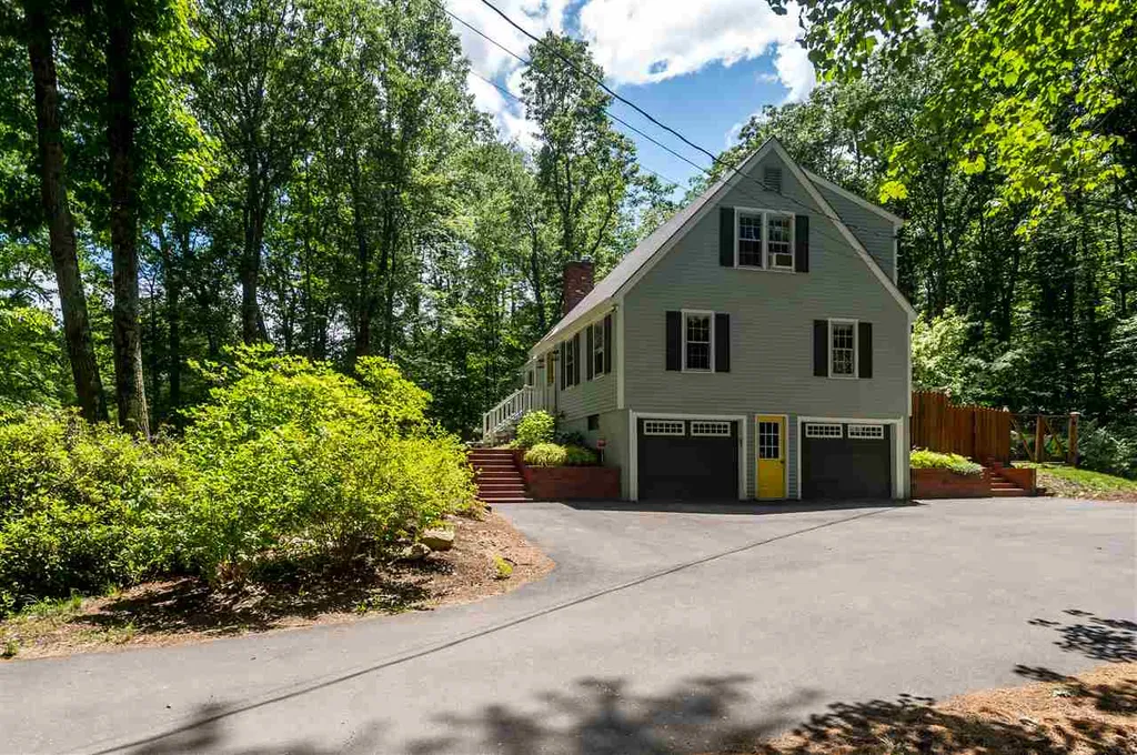 26 Granger Drive Lee NH 03861
