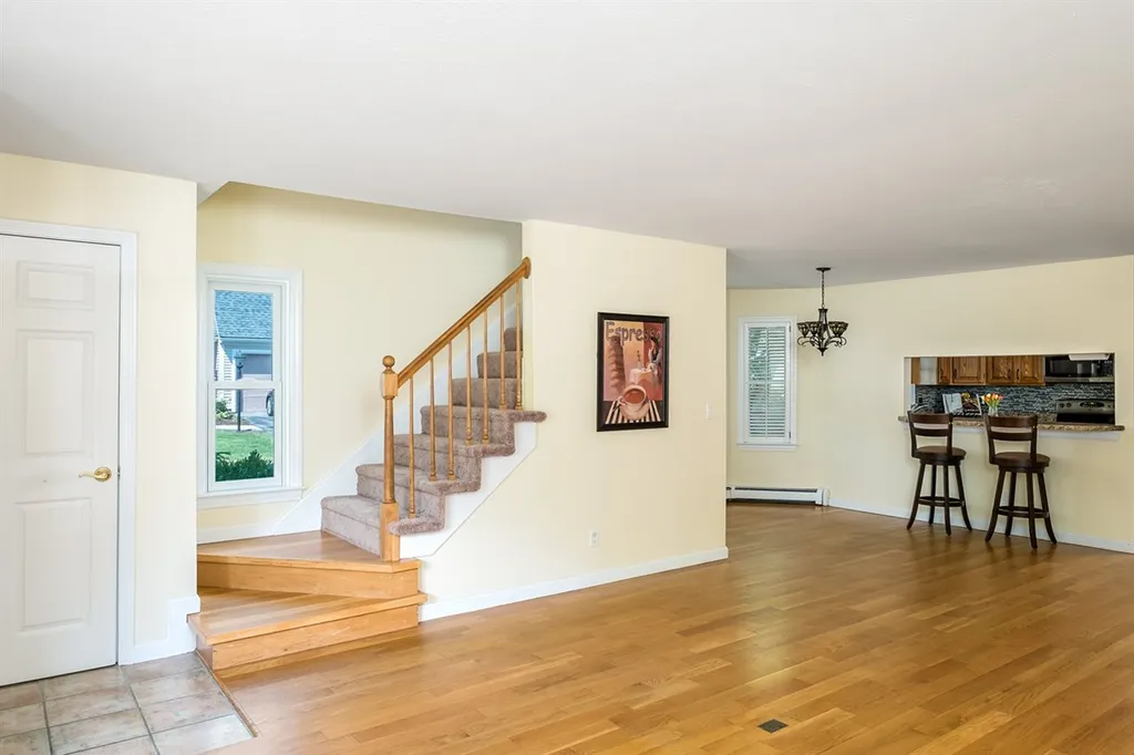 5 Pheasant Run Lane Stratham NH 03885