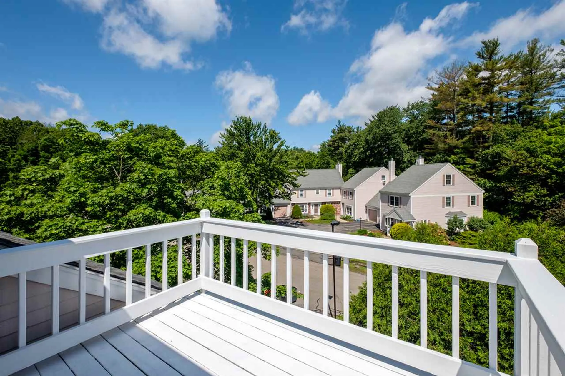 5 Pheasant Run Lane Stratham NH 03885