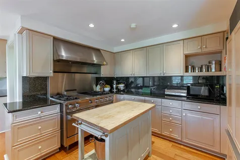 1615 King Hill Road New London NH 03257