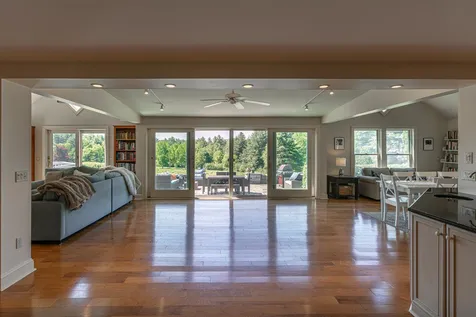 1615 King Hill Road New London NH 03257