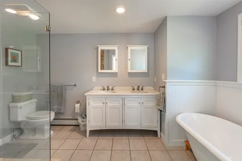 1615 King Hill Road New London NH 03257