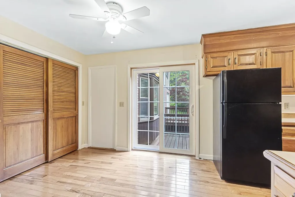 8 Beau Monde Drive North Hampton NH 03862