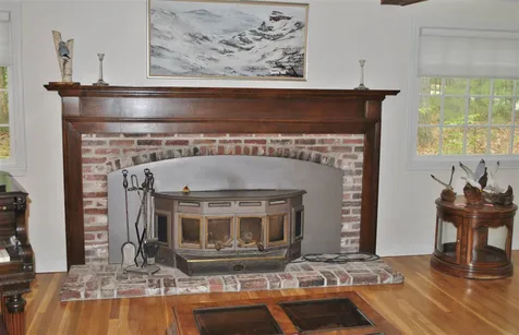 44 Indian Rock Road Nashua NH 03063