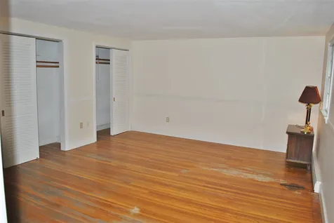 44 Indian Rock Road Nashua NH 03063