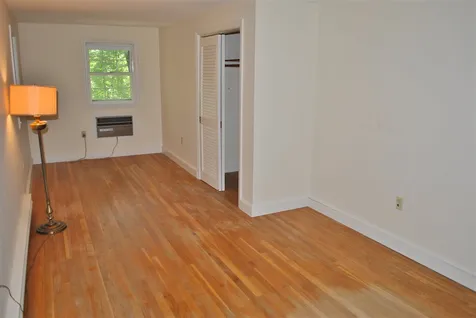44 Indian Rock Road Nashua NH 03063
