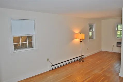 44 Indian Rock Road Nashua NH 03063