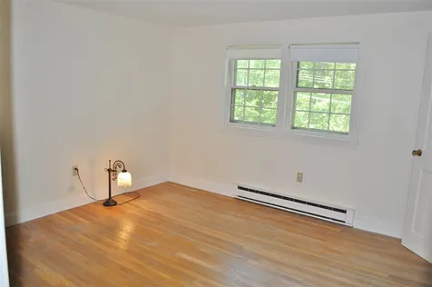 44 Indian Rock Road Nashua NH 03063
